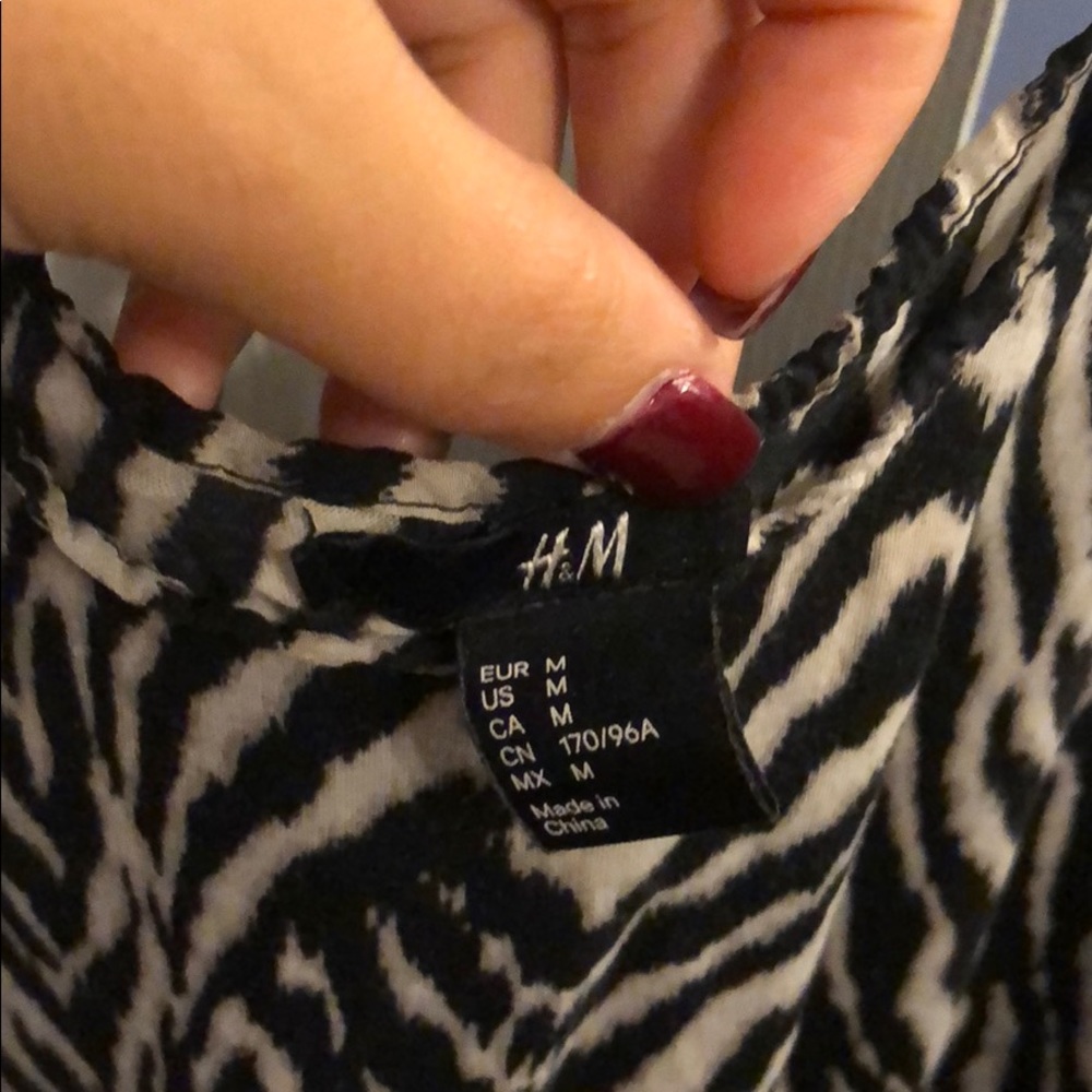 H&M Tank - Picture 4 of 4